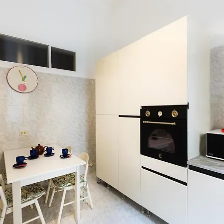 Amazing San Giovanni In Laterano Apartment Rome
